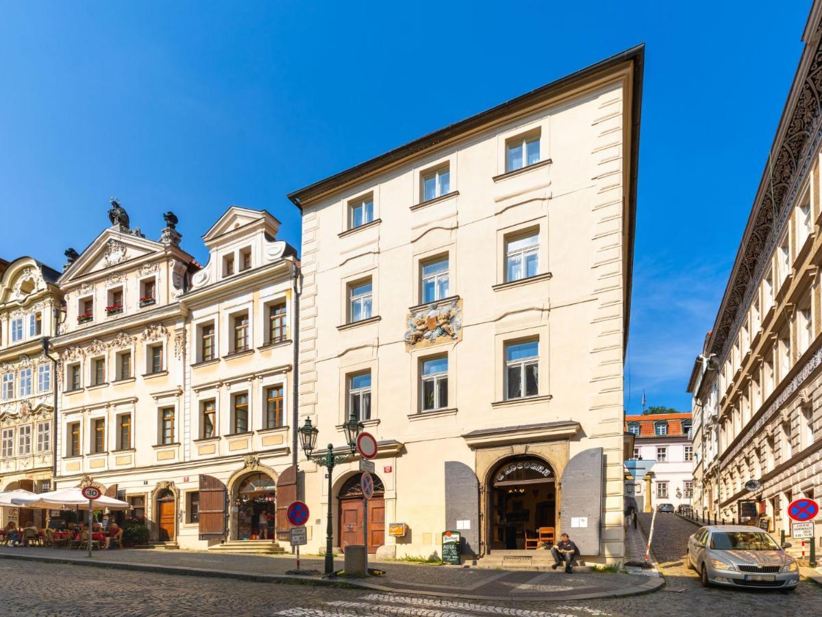 Apartment Nerudova By Interhome Praga Esterno foto