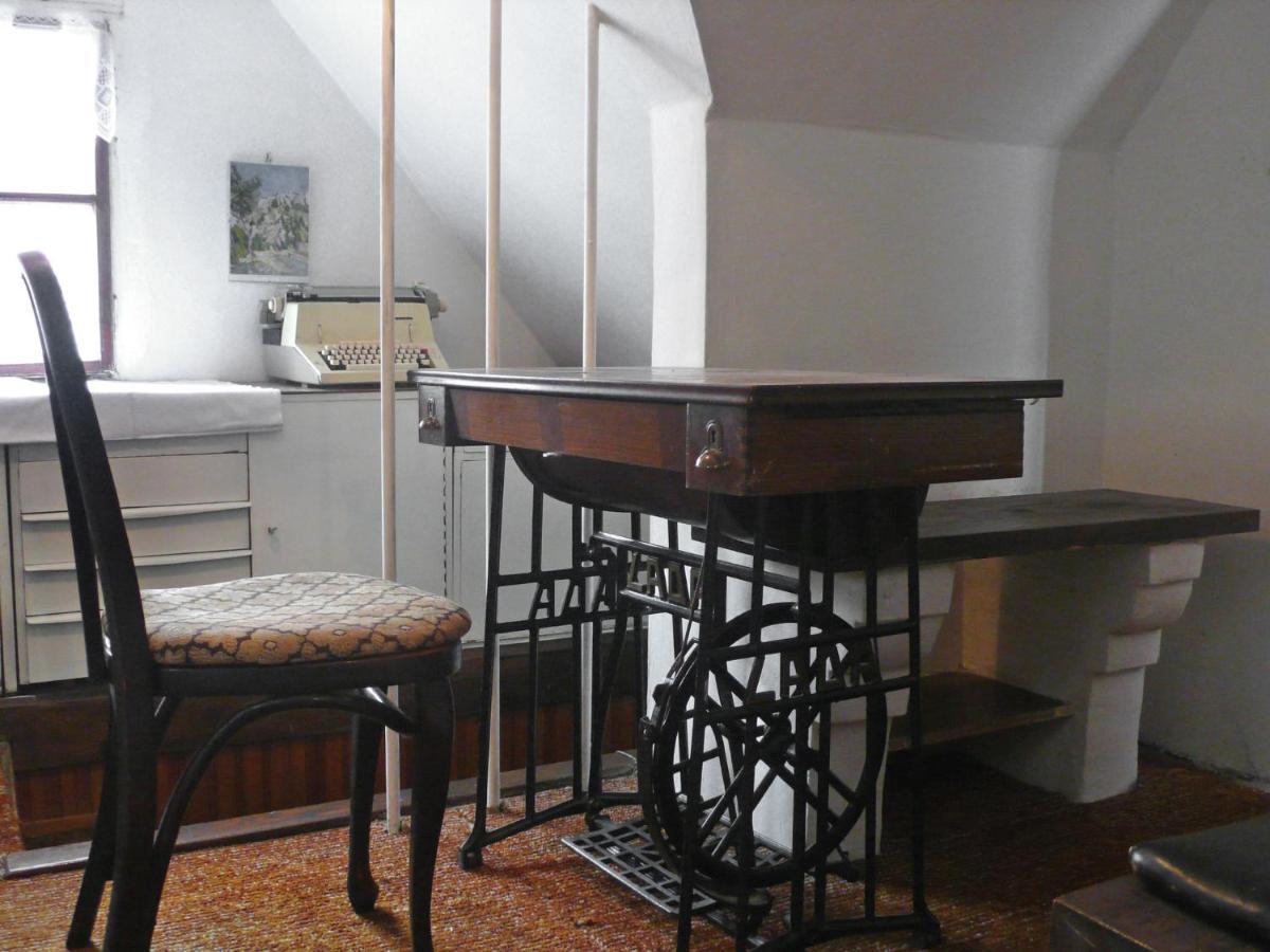 Apartment Nerudova By Interhome Praga Esterno foto