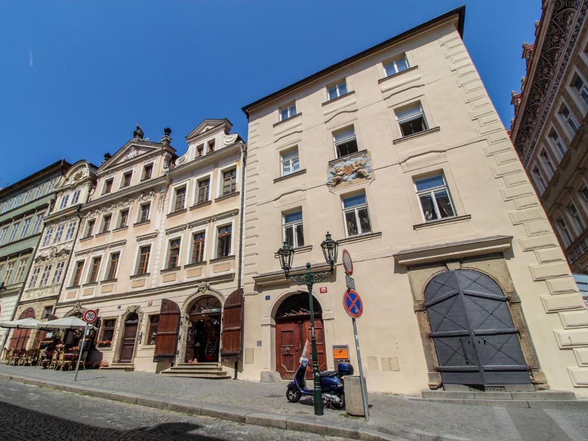Apartment Nerudova By Interhome Praga Esterno foto