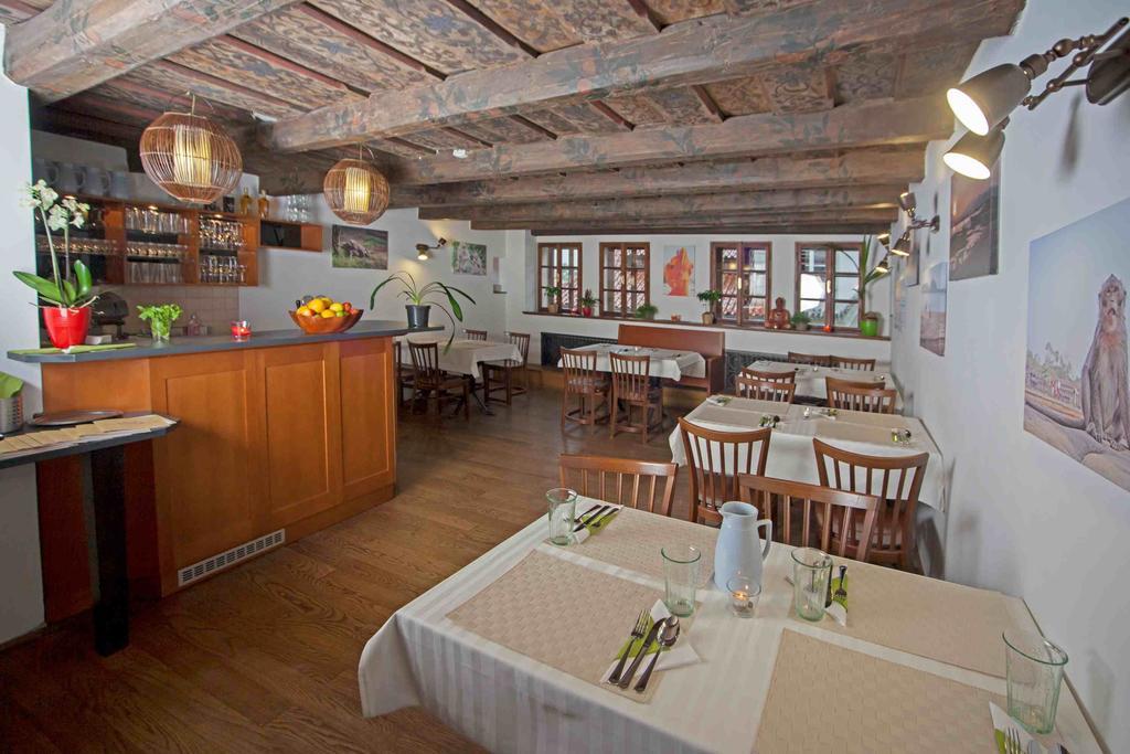 Apartment Nerudova By Interhome Praga Esterno foto